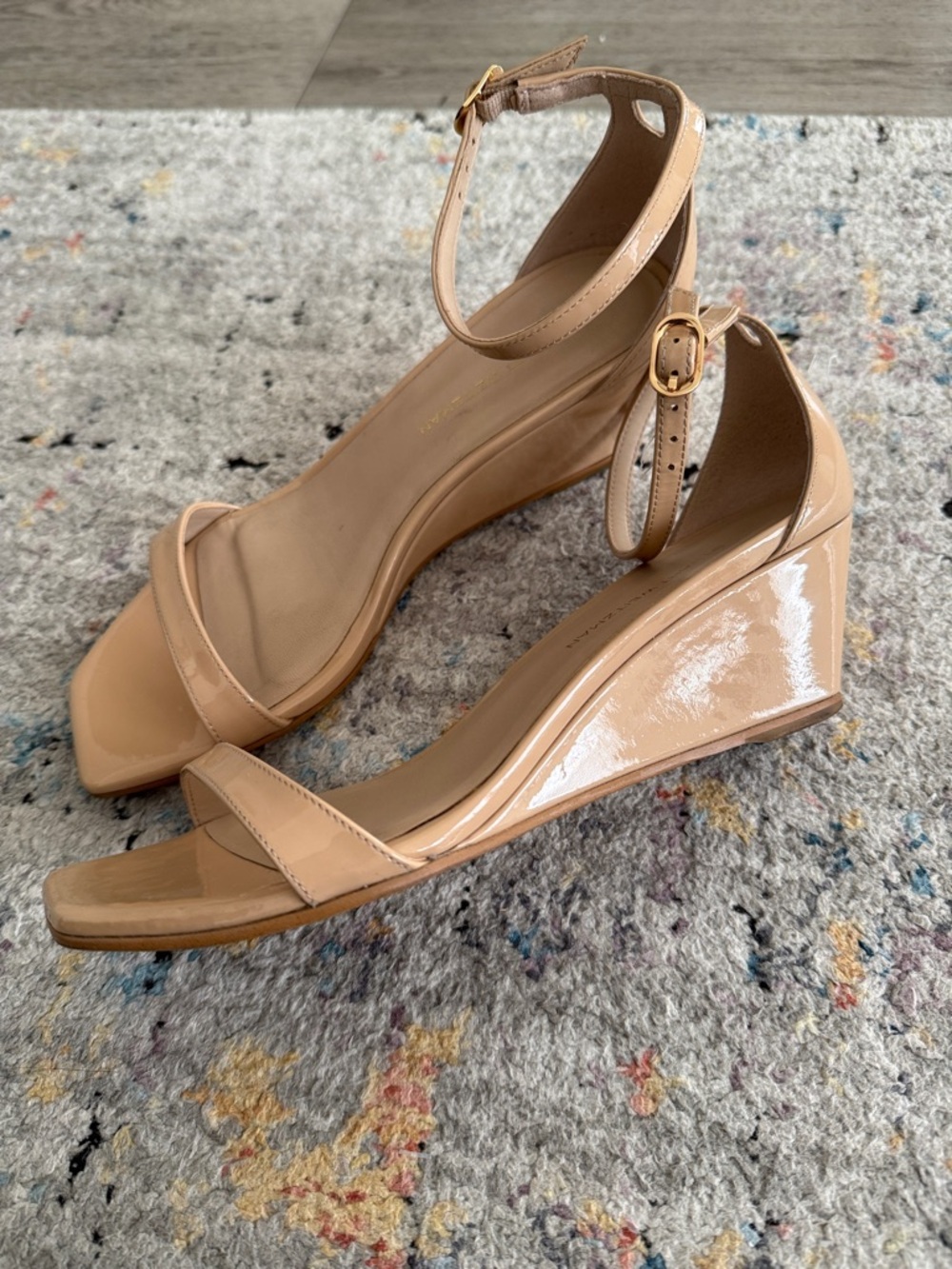 Stuart Weitzman Nudistcurve Nude Patent Wedge Sandals size 6-Excellent Condition